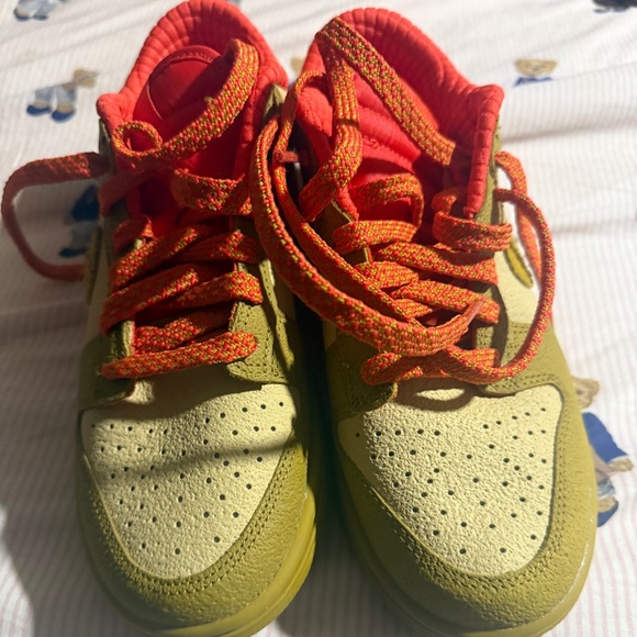 Women Nike Dunk - Picture 1 of 4